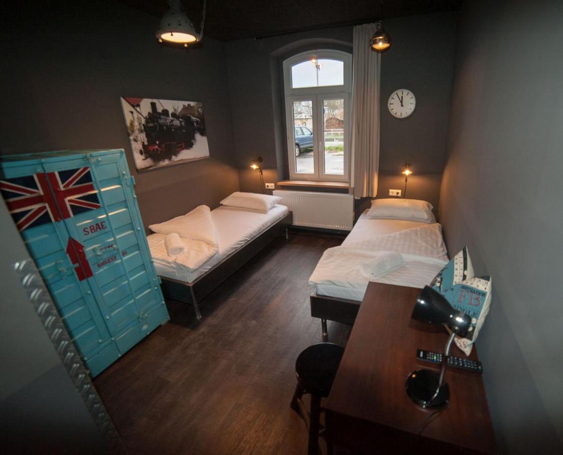 Hostel Am Bahnhof Suhl Exteriör bild