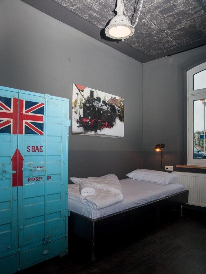 Hostel Am Bahnhof Suhl Exteriör bild