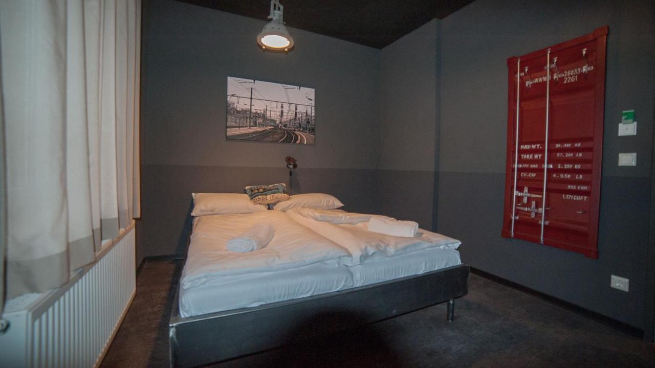Hostel Am Bahnhof Suhl Exteriör bild