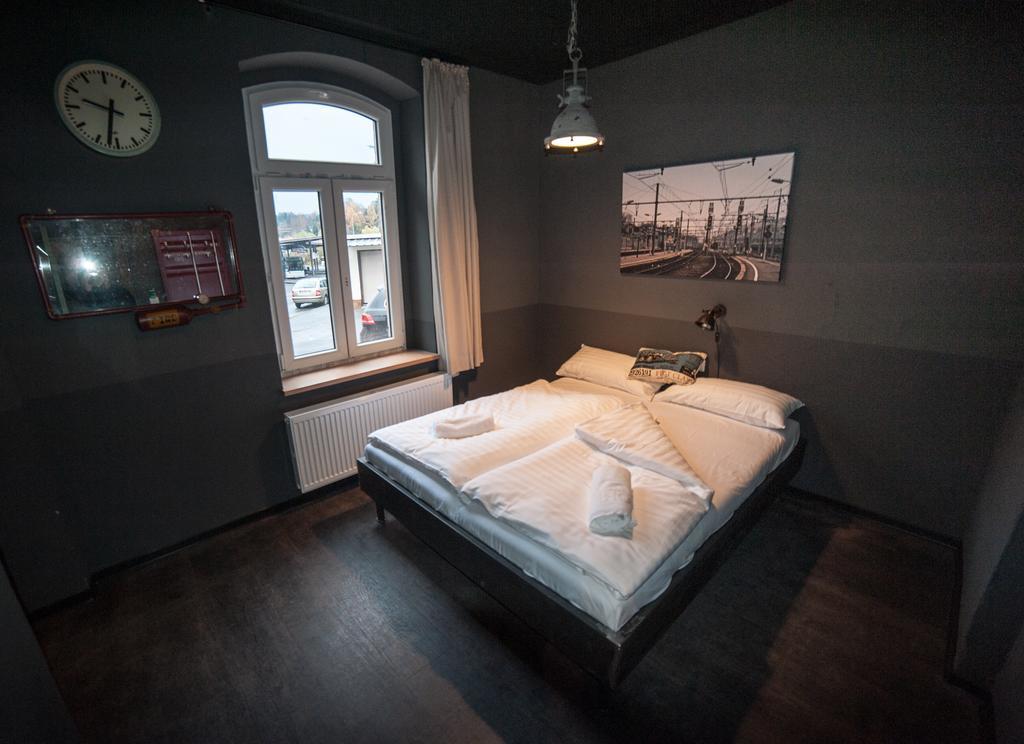 Hostel Am Bahnhof Suhl Exteriör bild